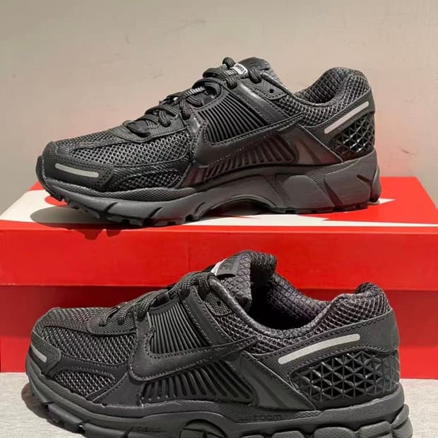 나이키 줌 보메로 5 SP 블랙 206mm