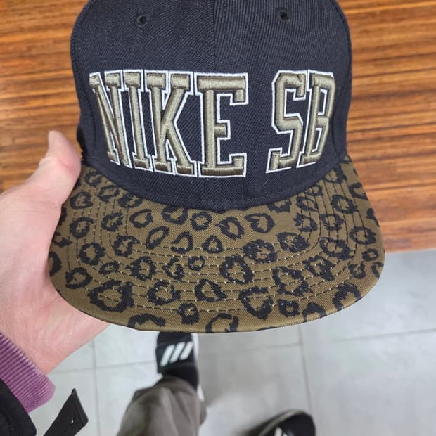 나이키 sb 레오파드 스냅백 모자 프리