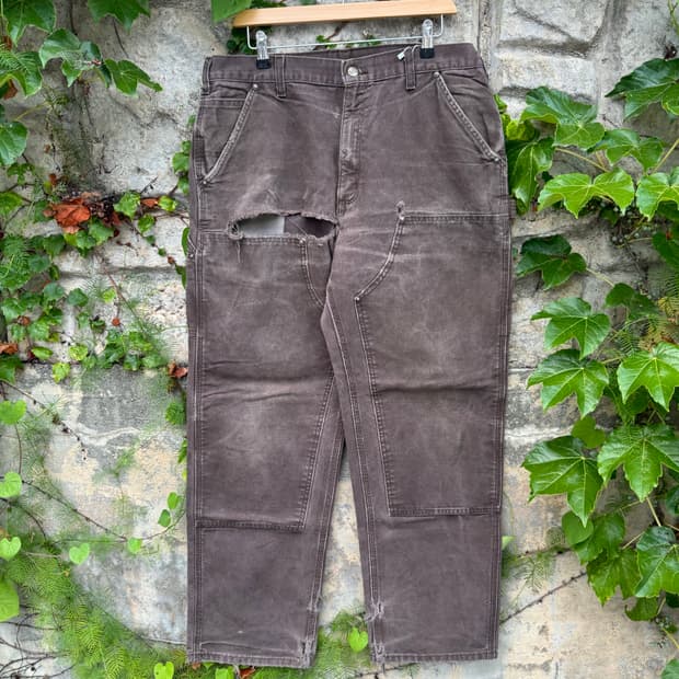 칼하트 b136 distressed 다크브라운 하드페이딩 더블니 팬츠