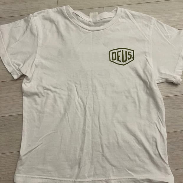 데우스 엑스 마키나 반팔티