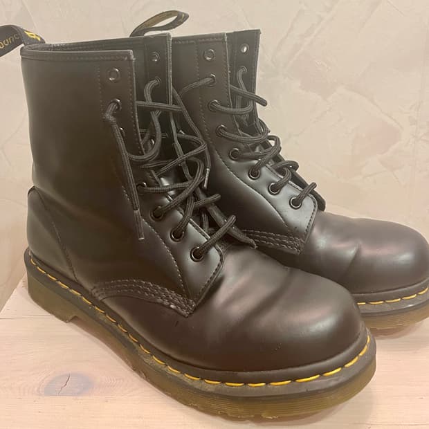 닥터마틴 1460 8홀 블랙 (UK8/42) 