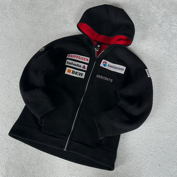 데상트 후드집업 스폰처 패치 m