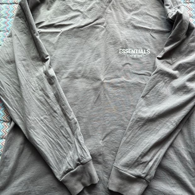 (M) 에센셜 롱슬리브 티셔츠 데저트 토프