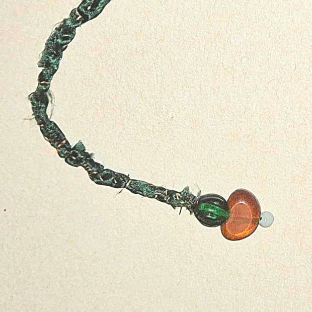 명주 소뿔 유리구슬 목걸이