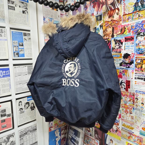 산토리 보스 커피 N2B 퍼 후드 누빔 항공 점퍼