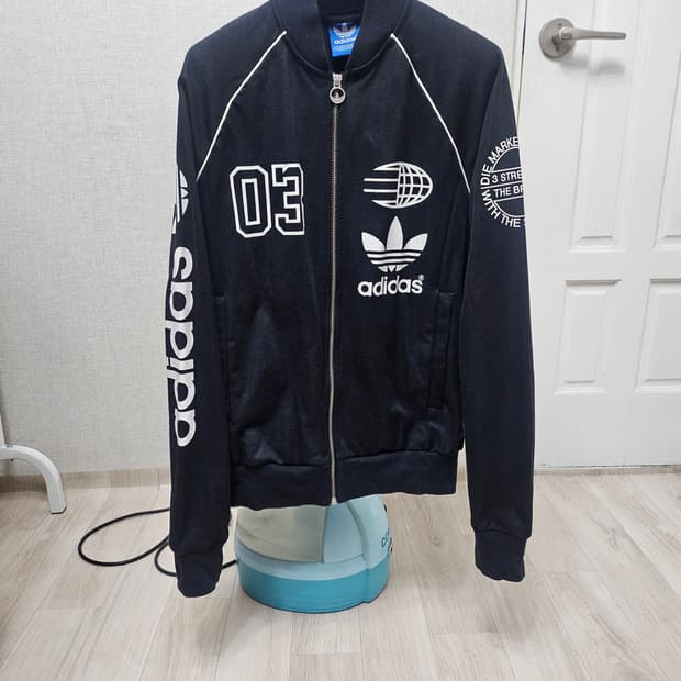 (100)L ☆초희귀☆아디다스 오리지널 슈퍼스타 로고 [블랙] 트랙탑져지