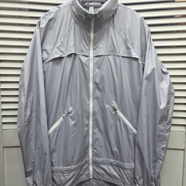 룰루레몬 바람막이 후드 자켓