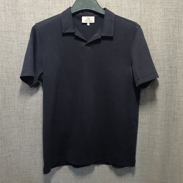 CK 캘빈클라인 네이비 린넨 카라  반팔티 