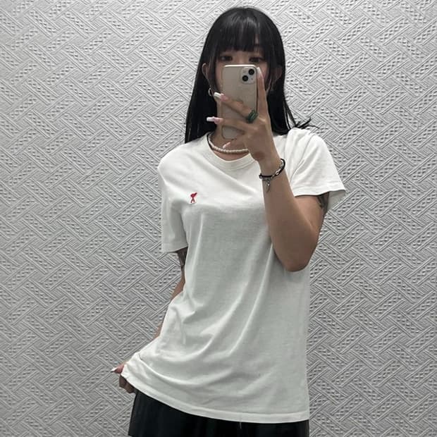아미 빈티지 캐주얼 키치 스몰 하트로고 반팔티 90 C13716