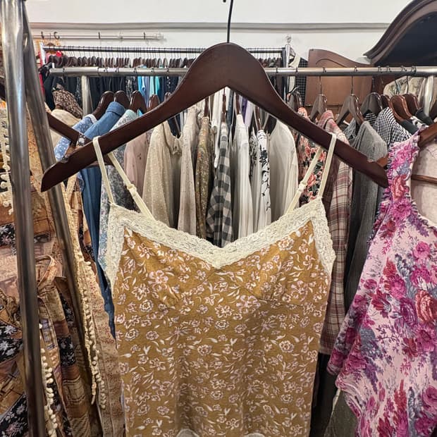 jpn vintage floral lace sleeveless