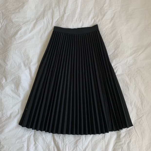 블랙 플리츠 스커트