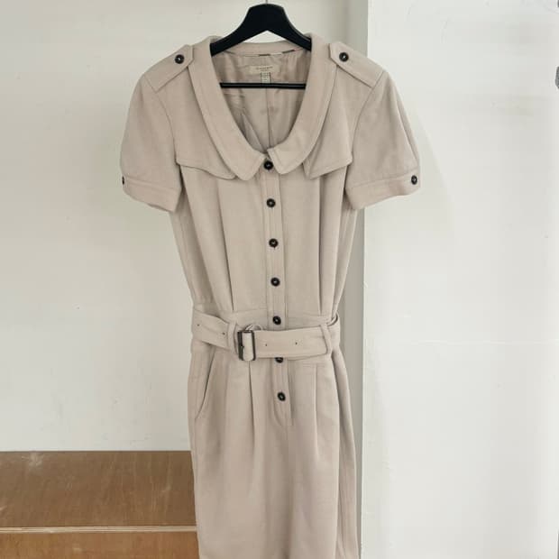 버버리 베이지 벨티드 원피스