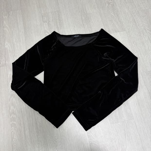 빈티지 벨벳 크롭 오프숄더 긴팔