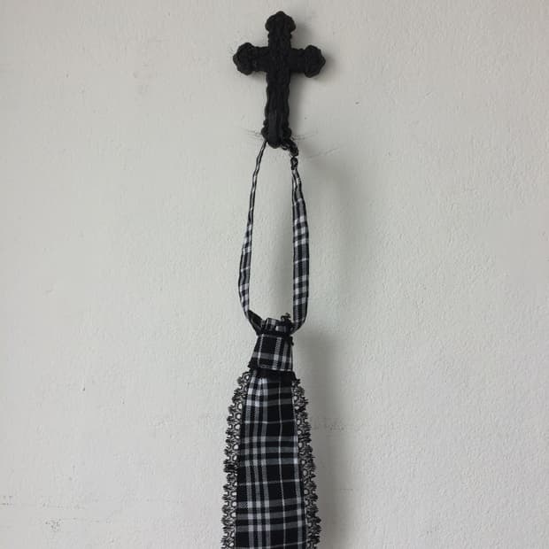 check pattern tie