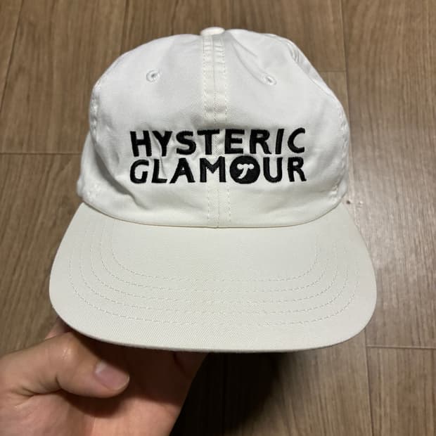 히스테릭 글래머 볼캡 화이트