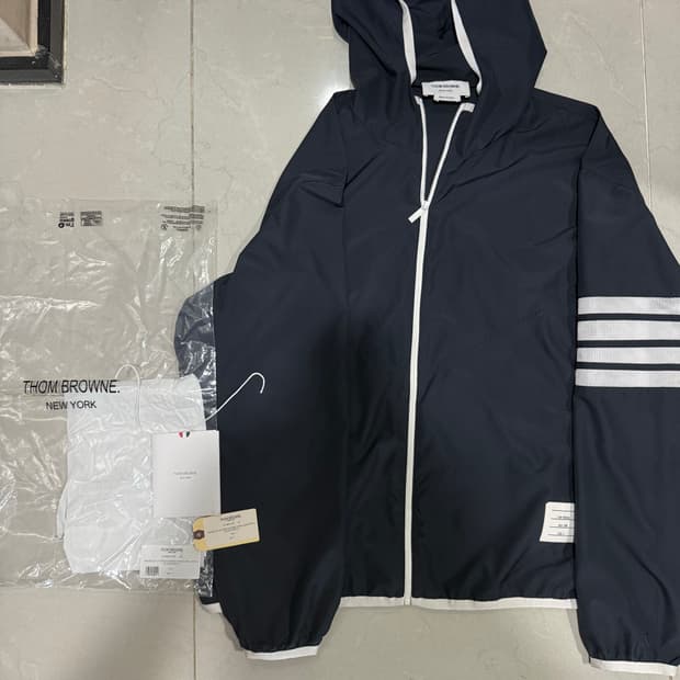 [당일출고,3사이즈] 톰브라운 립스탑 바람막이 풀박스
