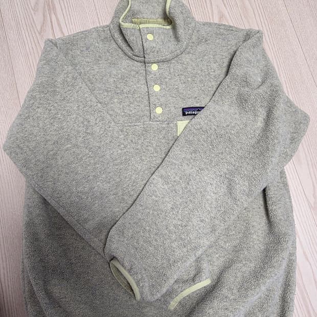 파타고니아 신칠라 라이트웨이트 오트밀/젤리피쉬 우먼 S