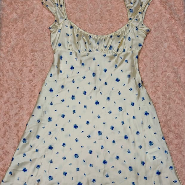 자라 실크 민소매 원피스