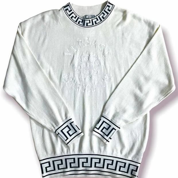 베르사체 니트,맨투맨후드(구찌디올샤넬프라다루이비통펜디셀린느톰브라운버버리)