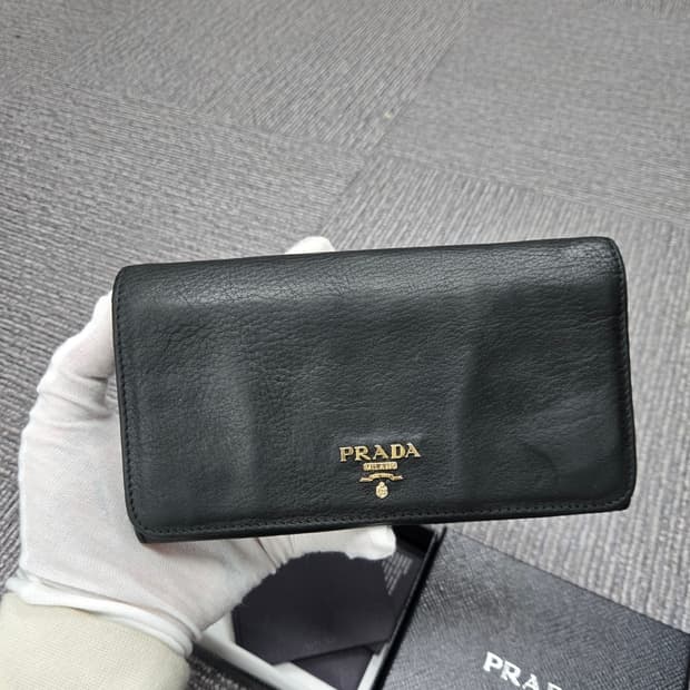 [특가][정품] 프라다 사피아노 가죽 장지갑
