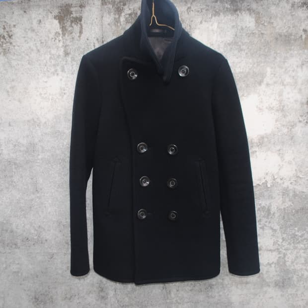 Lad Musician 피코트