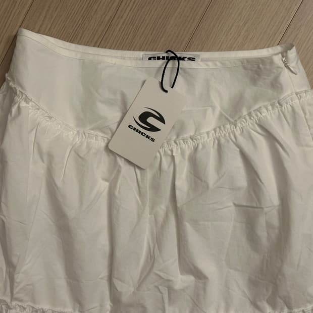 칙스 플레어 캉캉 롱 스커트 화이트