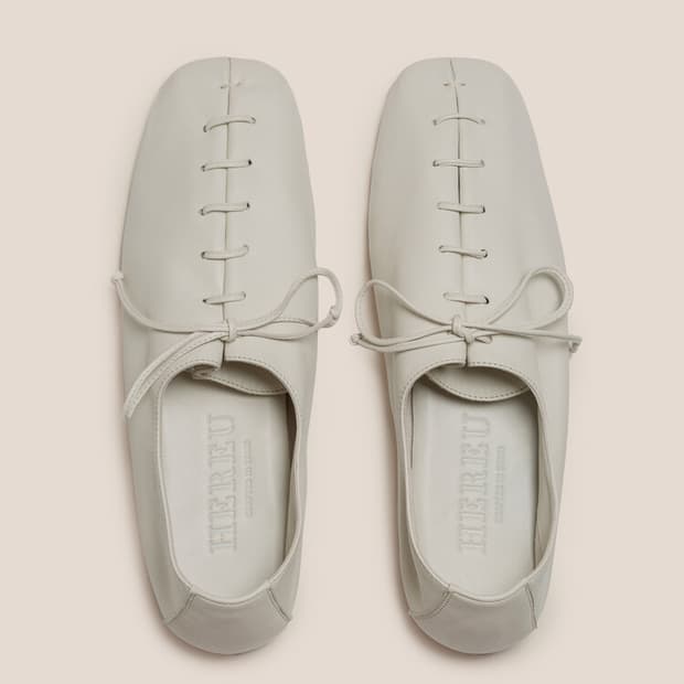 HEREU - LACE UP FLAT SHOES 