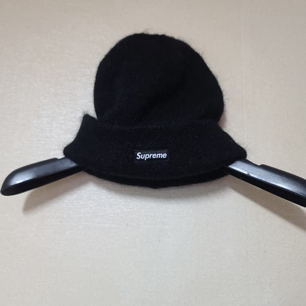 슈프림 24fw 모헤어 블랙 비니