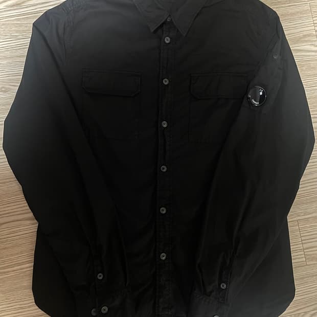 CP 컴퍼니 렌즈와펜포켓셔츠 xxl 블랙