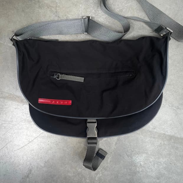 1999‘s Prada sport Archive Cross bag
