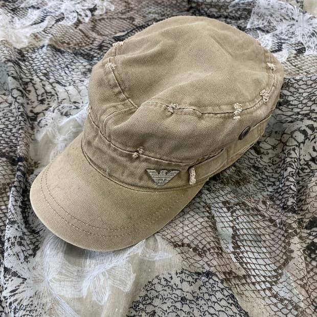 (Armani Jeans)Distressed Cadet Hat