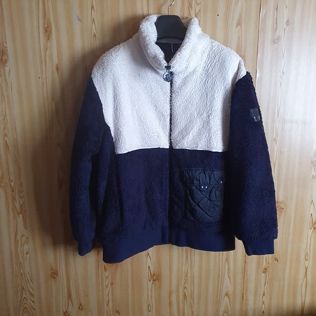 HAZZYS 헤지스골프 컬러 블록 쉐르파 점퍼 105