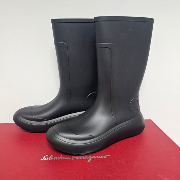 새상품 페라가모 레인/스노우 블랙 간치니 남성 부츠