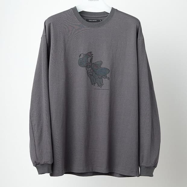 2) 해칭룸 드래곤 롱슬리브