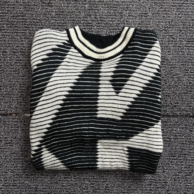 OAKTON 아카이브 빈티지 패턴 박시핏 스웨터 2130