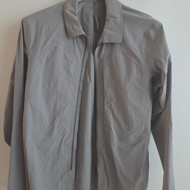 베일런스 필드 자켓 그레이