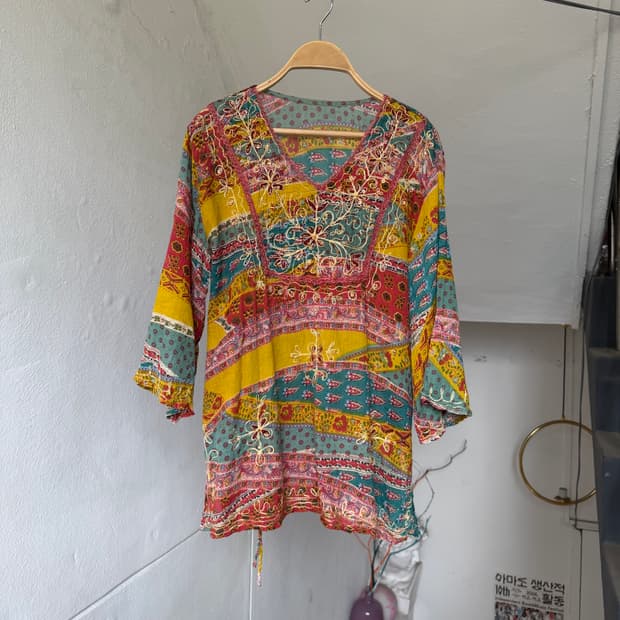 거즈코튼 100% 모리걸 자수 스팽글 블라우스