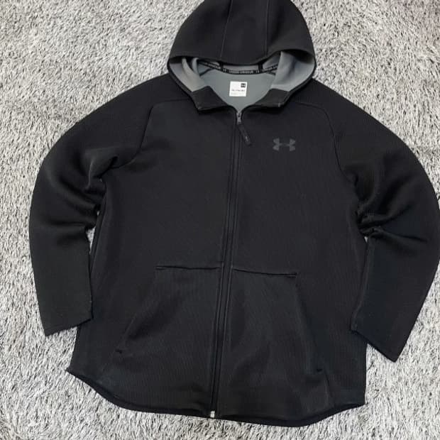 언더아머 블랙 후드 자켓 110/XXL