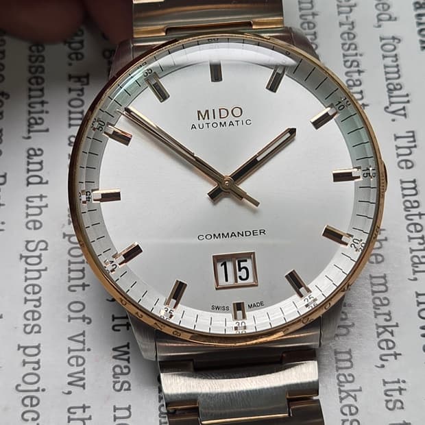 미도(MIDO) 커맨더 빅 데이트 콤비 칼리버80 오토매틱 브레이슬릿 v
