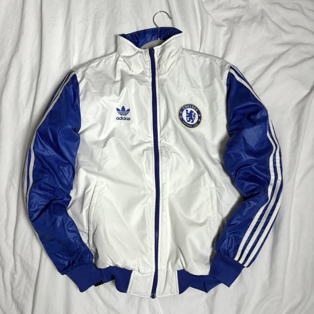 아디다스 첼시 흰파 점퍼