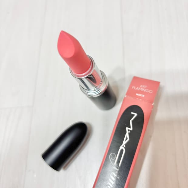 맥 립스틱ㅡ 플라밍고 맥시멀 실키 매트 697/백화점 정품