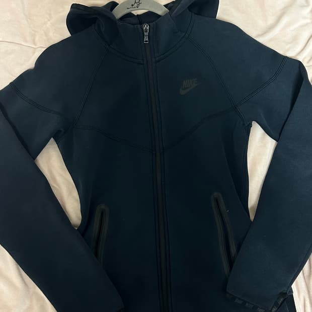 나이키 슬림핏 테크팩 후드집업