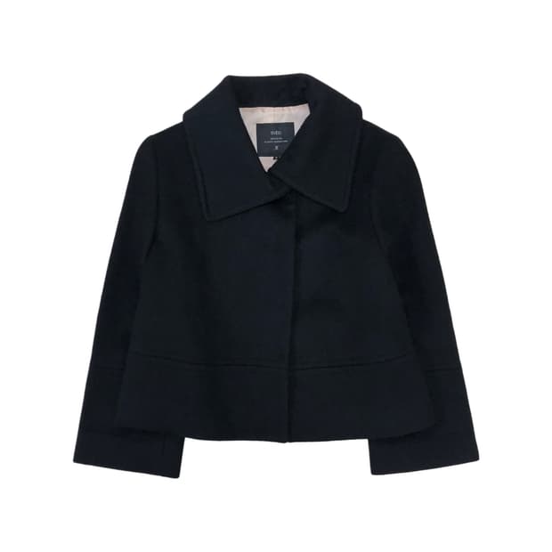 INED 블랙 숏 코트