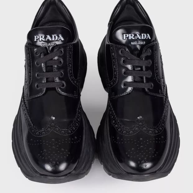 프라다 청키 스니커즈 블랙(240사이즈)