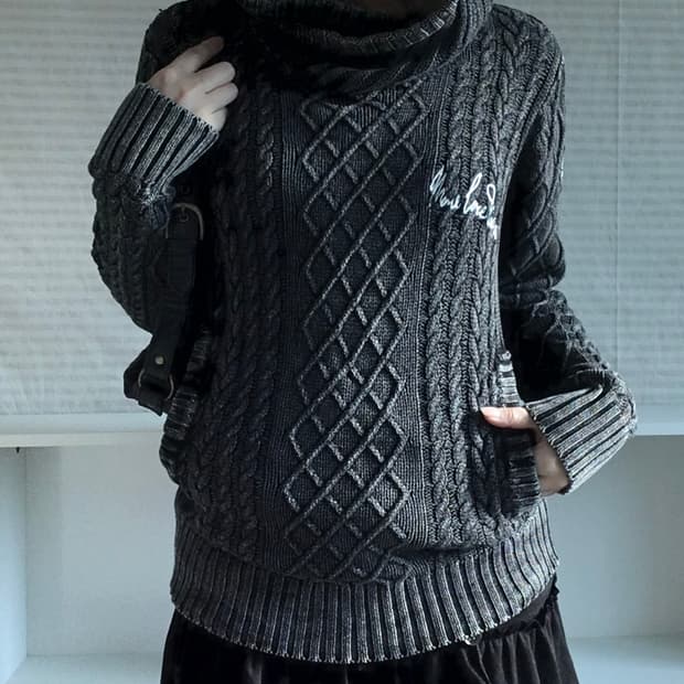 M.C.D heritage hood pocket knit