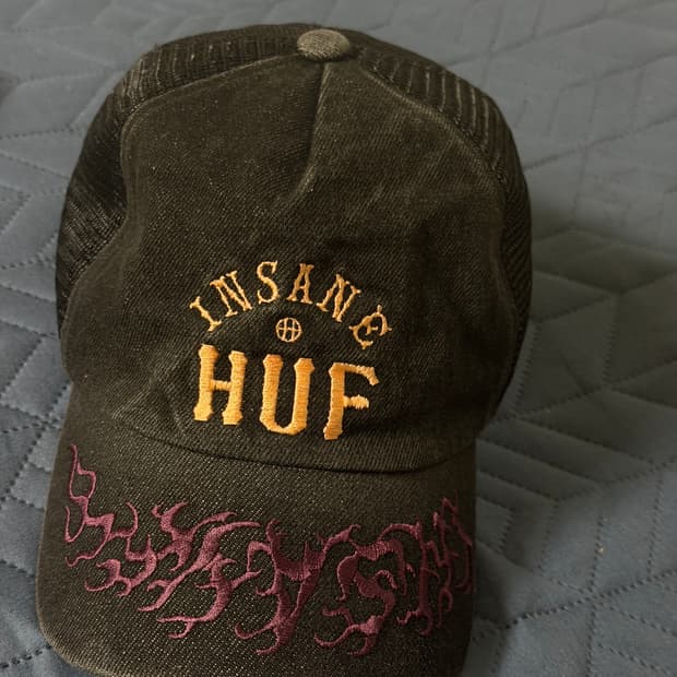 허프 인새인개러지 볼캡