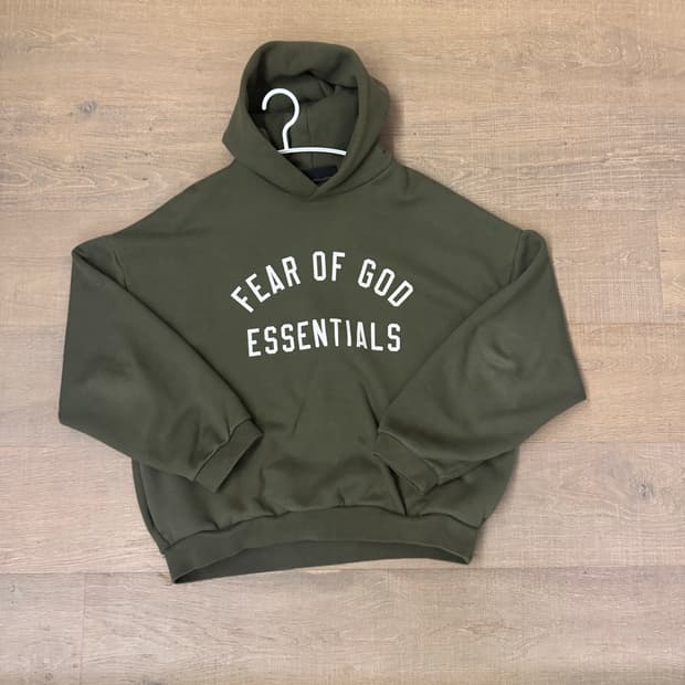 에센셜 피오갓 후드티