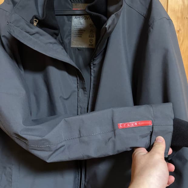 프라다 스포츠 고어텍스 자켓