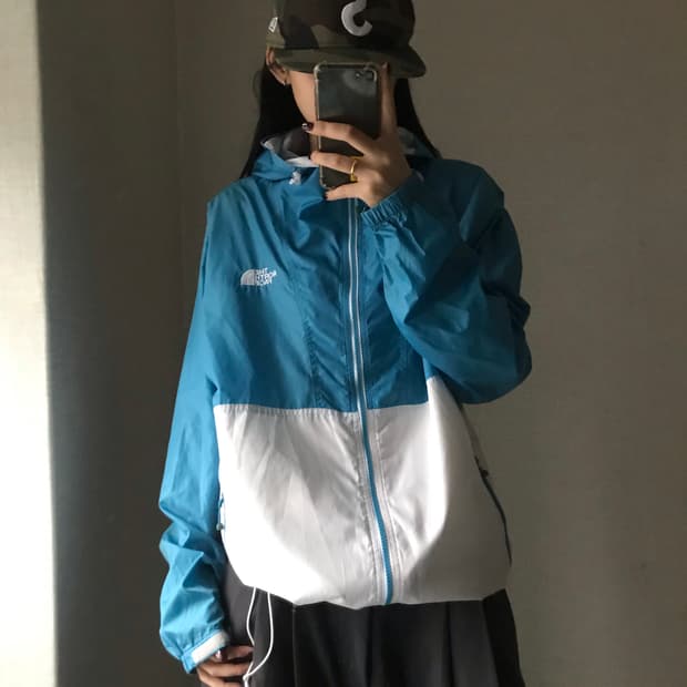 노페 연하늘 화이트 바람막이
