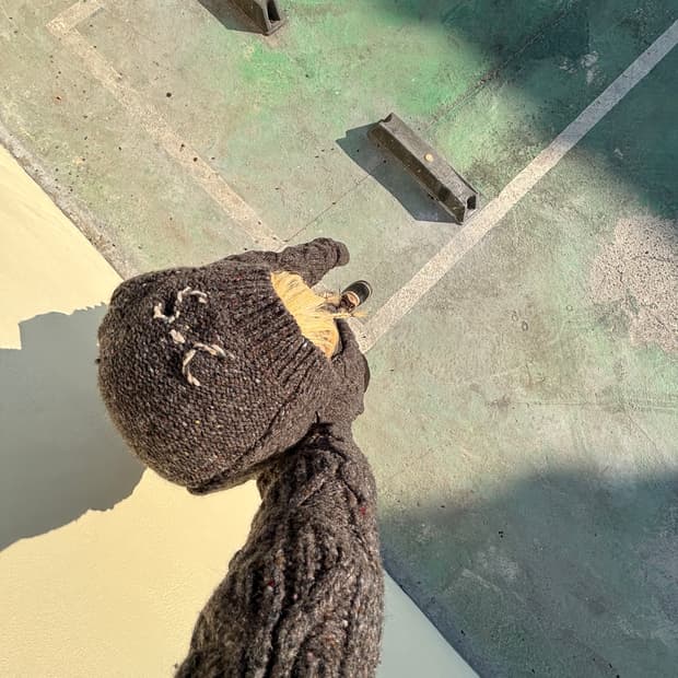 스카치앤소다 케이블 차콜 후드 니트